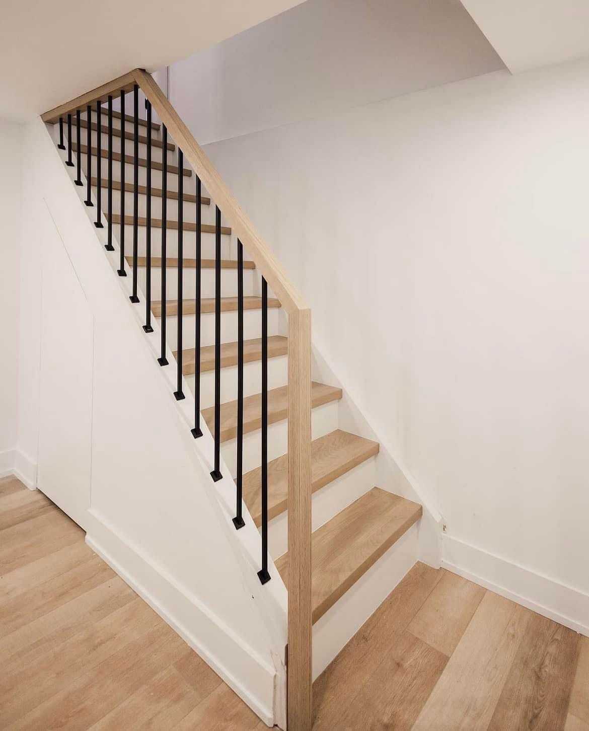 Custom Curved Hardwood Handrail Joins